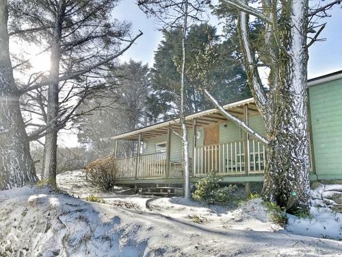 Scandi Cabin On A Hill, With Stunning Panoramic Views