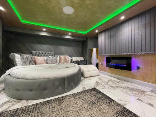 Apartamento Hidden Gem Lt Properties Jaccuzi Bath Superkingsize Bed Parking Available