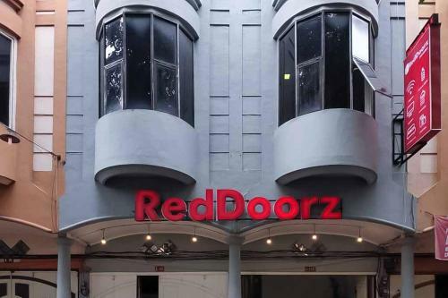 Hotel Reddoorz At Jalan Asia Medan