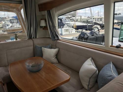 Adelphi B A Delightful 6 Berth Boat