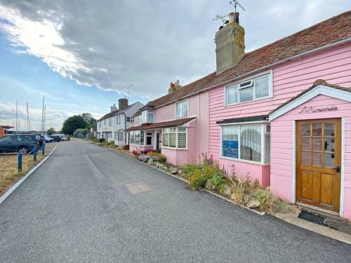 Clovelly Cottage