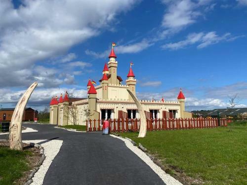 Hotel Gulliver's Valley, M1, Jct 31