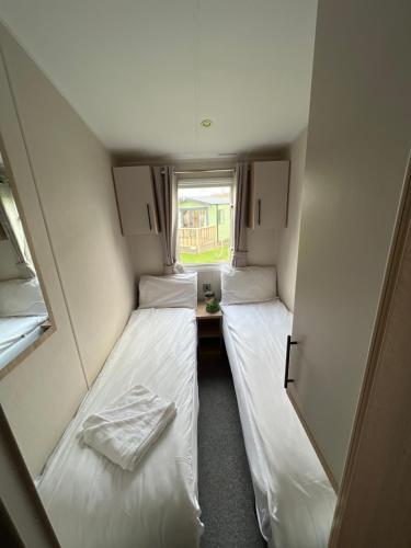 Hotel Gulliver's Valley, M1, Jct 31