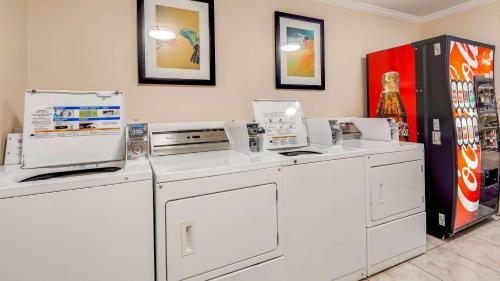 Hotel Best Western Pineywoods Inn