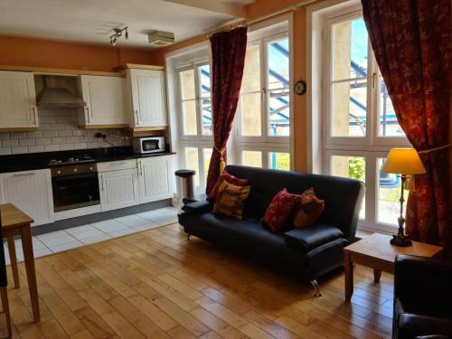 Royal Sea Bathing Apartment