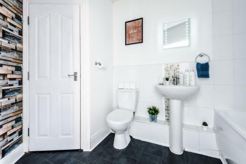 2 Bedroom Apartment Manchester Hosted By Mcr Dens