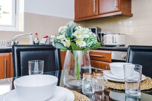 2 Bedroom Apartment Manchester Hosted By Mcr Dens