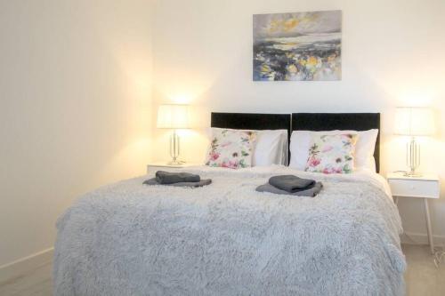 Apartamento Modern Fresh 2bd Apt Close To Centre And Uni-slps5