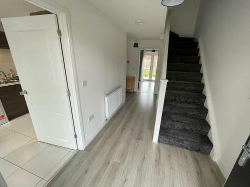 Hostal Large Spacious Room With Massive Bed And Free Wifi