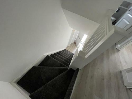 Hostal Large Spacious Room With Massive Bed And Free Wifi