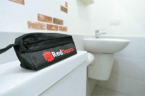 Reddoorz At Brizky Hotel Palu