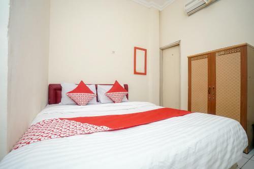 Oyo 448 Hotel Central