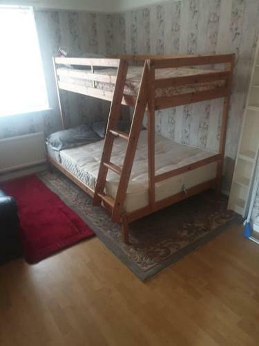 Semi Detached House/villa In Central Manchester