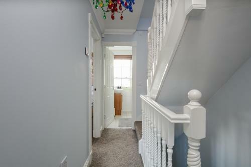 The Finney - Gorgeous, Chic 3 Bedroom House