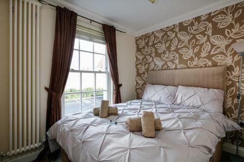 The Finney - Gorgeous, Chic 3 Bedroom House