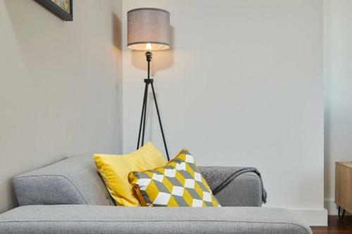 Stunning Apartment - Private Parking - Stadium Views