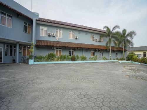 Hotel Oyo 1844 Bravo Residence