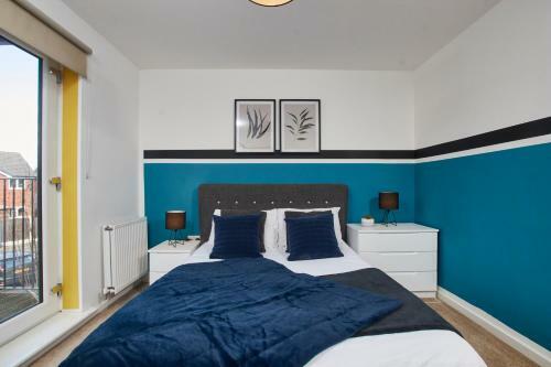 Stunning 2 Bed Apartment - Sleeps 6 - Parking