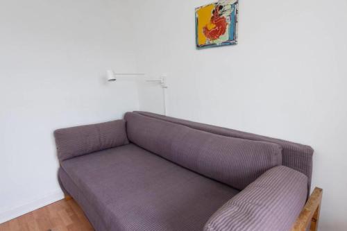 Cosy 2br House With Office & Parking!