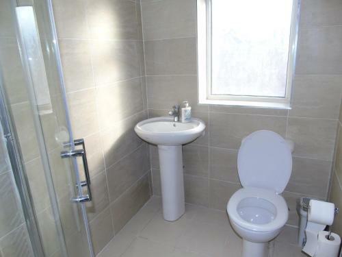 Hostal Salford Rooms