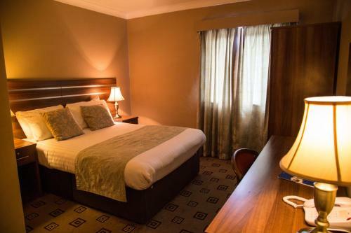 Cairn Hotel