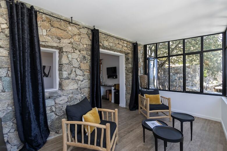 Hotel H�tel Case Latine