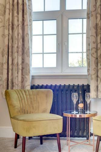 Carnegie Library: Shakespeare Apartment 3 Bedroom