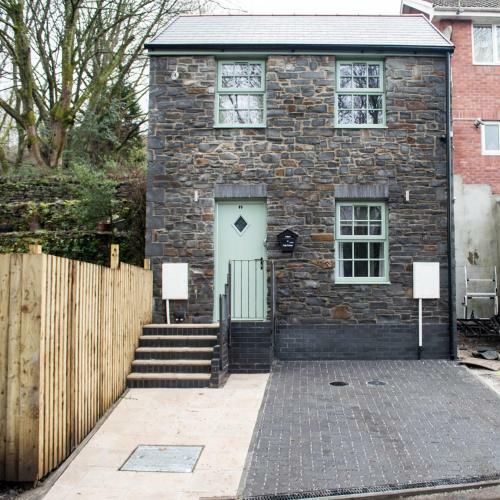 Lodge Ash Cottage