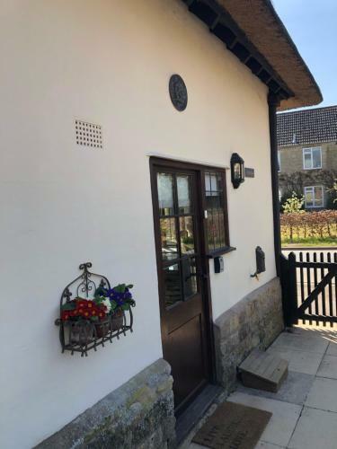 Cotswold Thatched Cottage