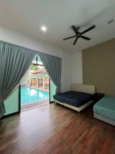 Bluwater Grande Villa 9 By Vale Pine