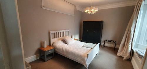 Apartamento Spacious And Luminous Roundhay Gem