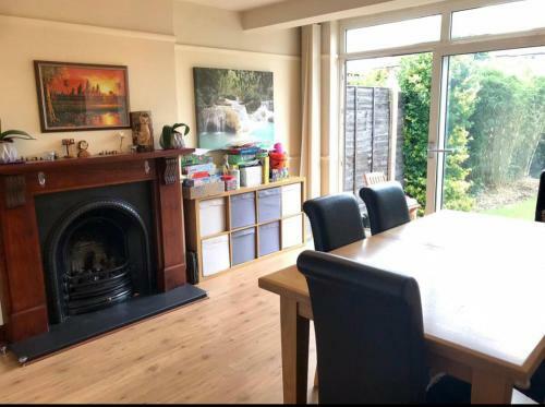 Beautiful House With Excellent Transport Links