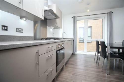 Gorgeous One Bed Parkside/ City Centre Apartment