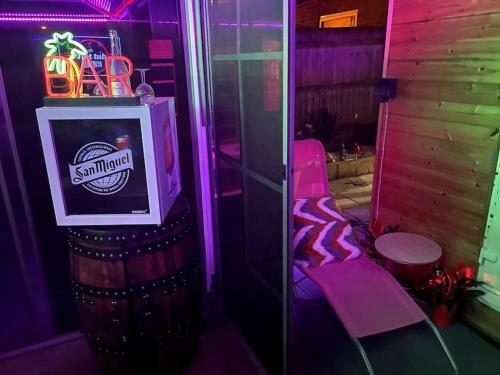 Aqua Bar Spa Hottub Gaming & Entertainment
