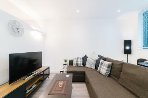 Milton Keynes Central Business Hub Apartment