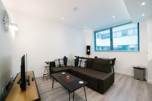 Milton Keynes Central Business Hub Apartment