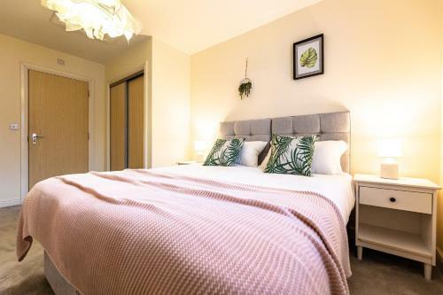 Waterside Lodge By Crew Homes