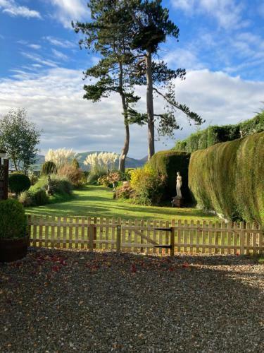 Ty Gardd - Hendre Nr.mold