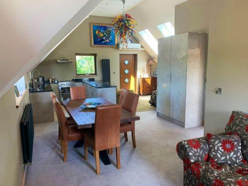 Luxurious Private Coach House