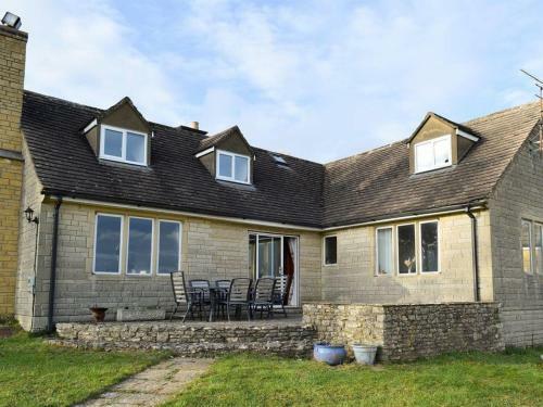 Ridings Farm Bungalow
