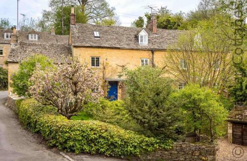 Dove Cottage Naunton