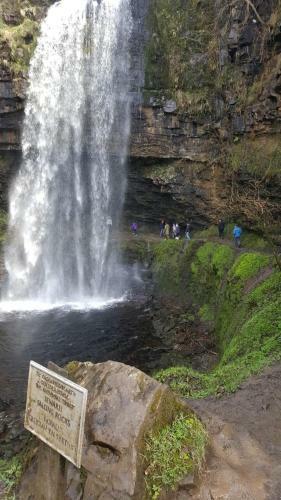 Waterfall Country Apartments