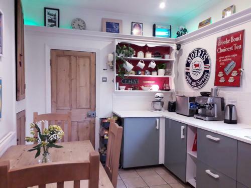 Bed & Breakfast T? Selah, Rugby Ave, Neath