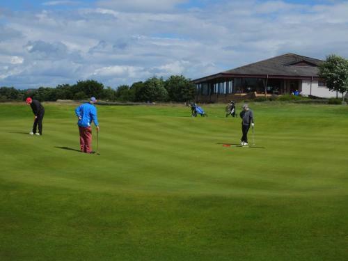 Luxury Riverbank Apartment, Nairn