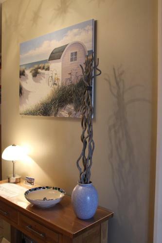 B2 Waterfoot Apartment
