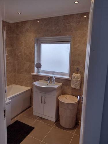 33 Valentia Place
