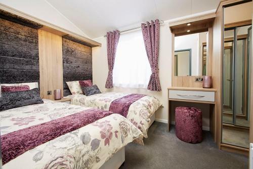 New Forest Lodges