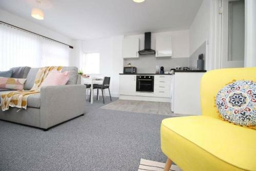 A Functional 2 Br Apartment Situated Perfectly Off Caerleon Road