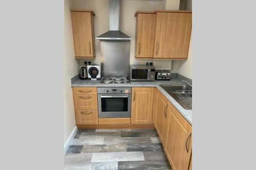 Cosy Modern Apartment With Free Parking