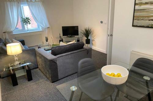 Cosy Modern Apartment With Free Parking